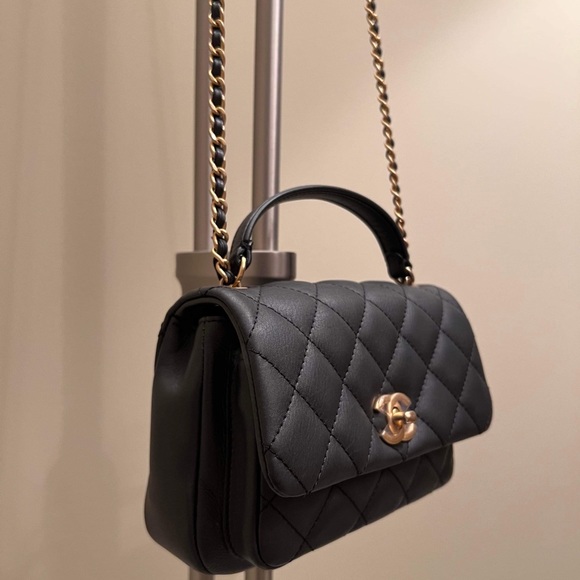 SOLD Chanel mini flap bag - Picture 2 of 9
